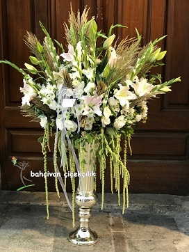 Ayaklı Düğün Çiçeği